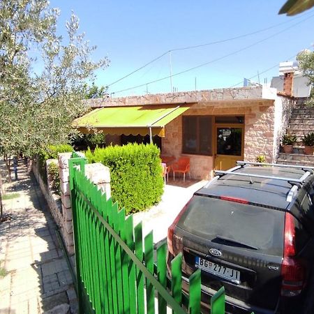 Altin skrapari guesthouse Ksamil Exteriör bild