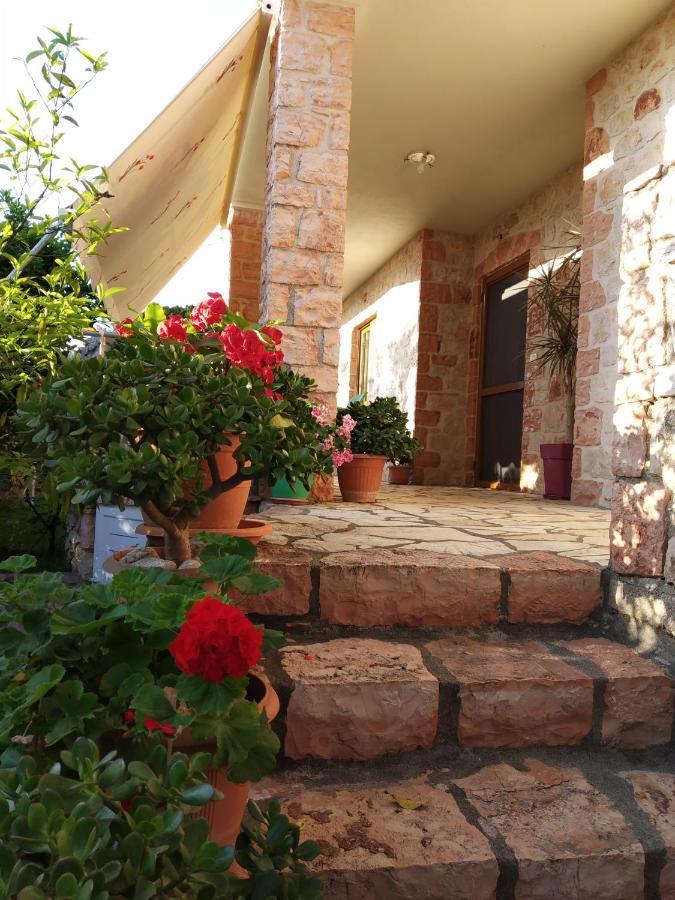 Altin skrapari guesthouse Ksamil Exteriör bild